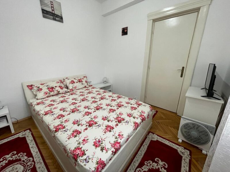 Coltea nr 25 Apartament 3 camere Centru