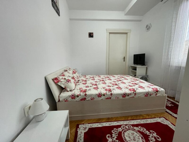 Coltea nr 25 Apartament 3 camere Centru