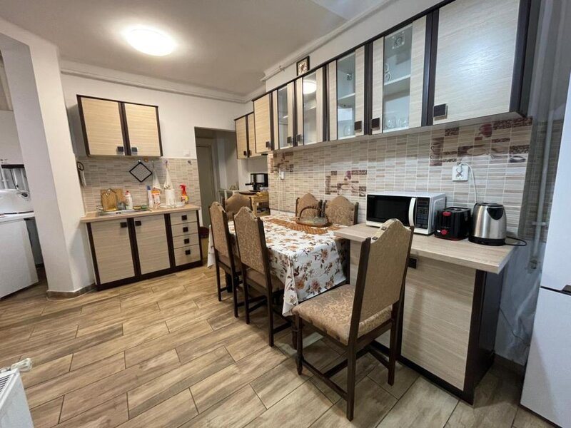 Coltea nr 25 Apartament 3 camere Centru
