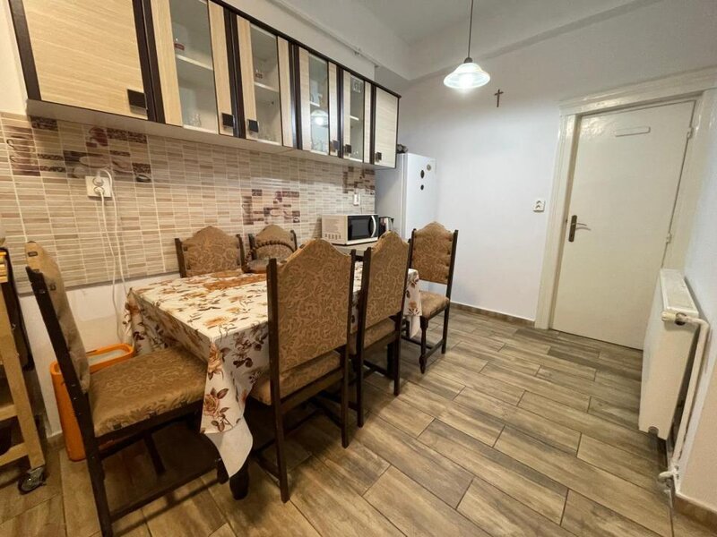 Coltea nr 25 Apartament 3 camere Centru