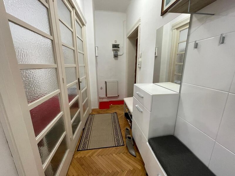 Coltea nr 25 Apartament 3 camere Centru